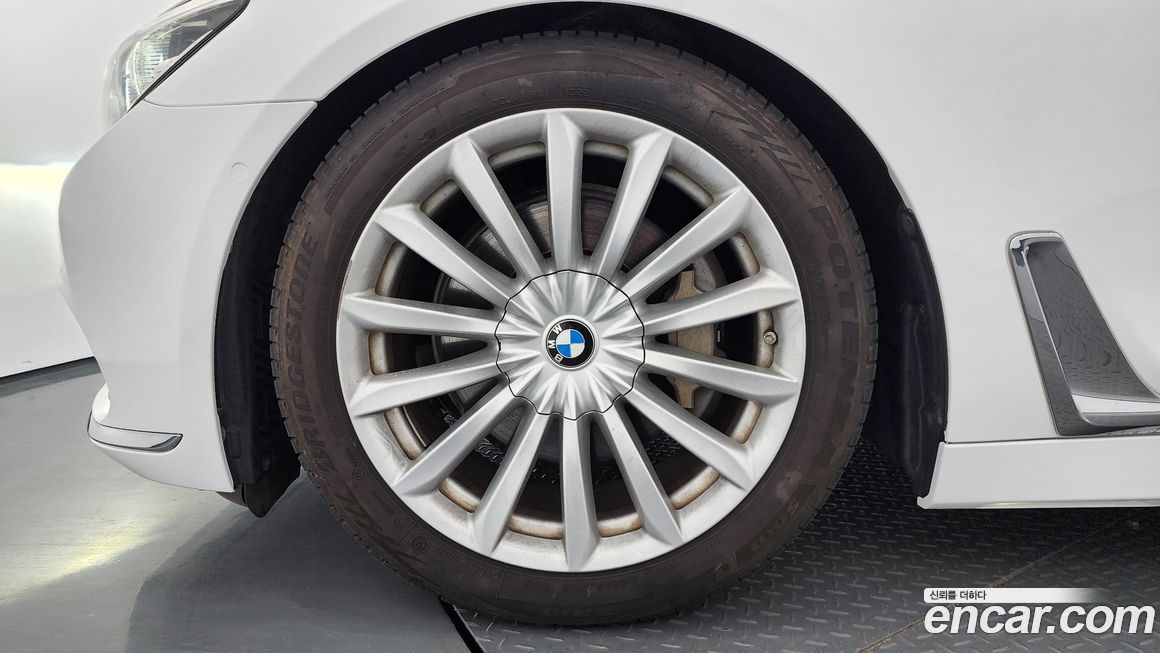 BMW 7-Series 2016