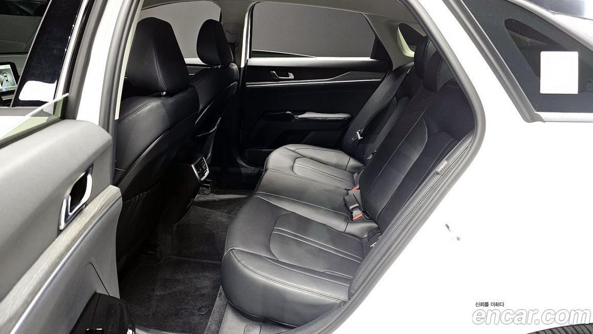 Kia K5 2025
