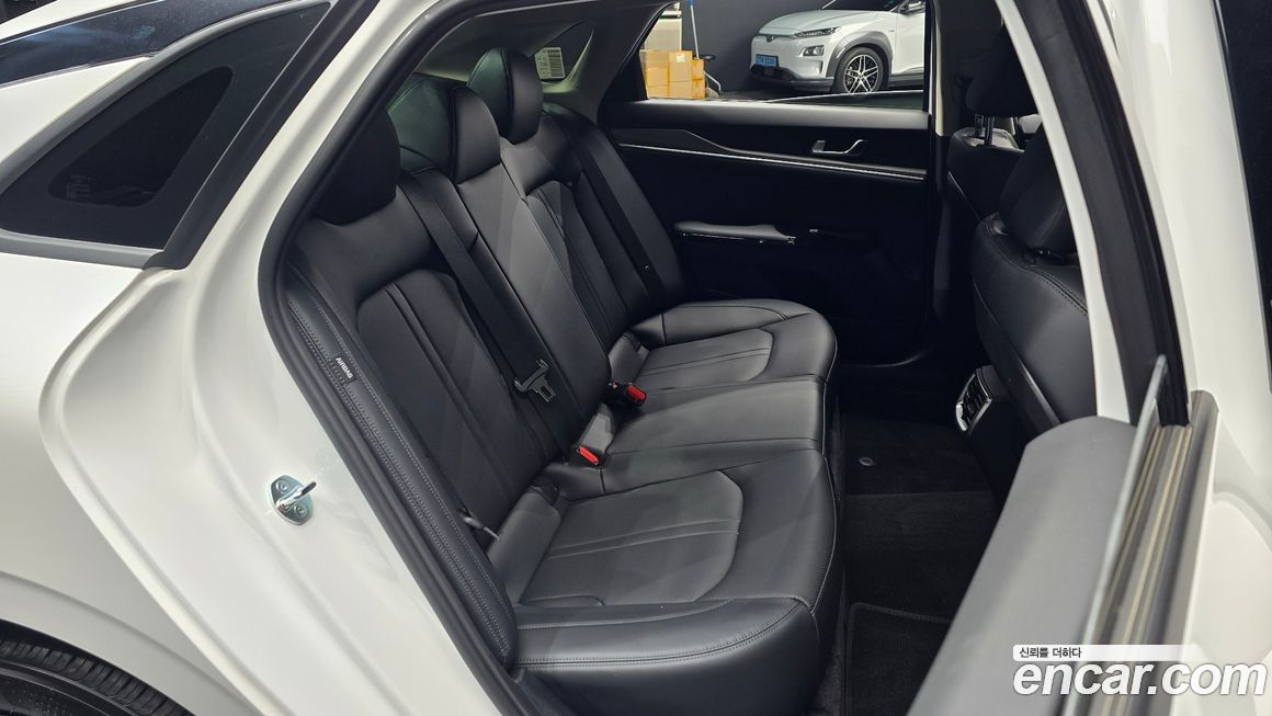 Kia K5 2025
