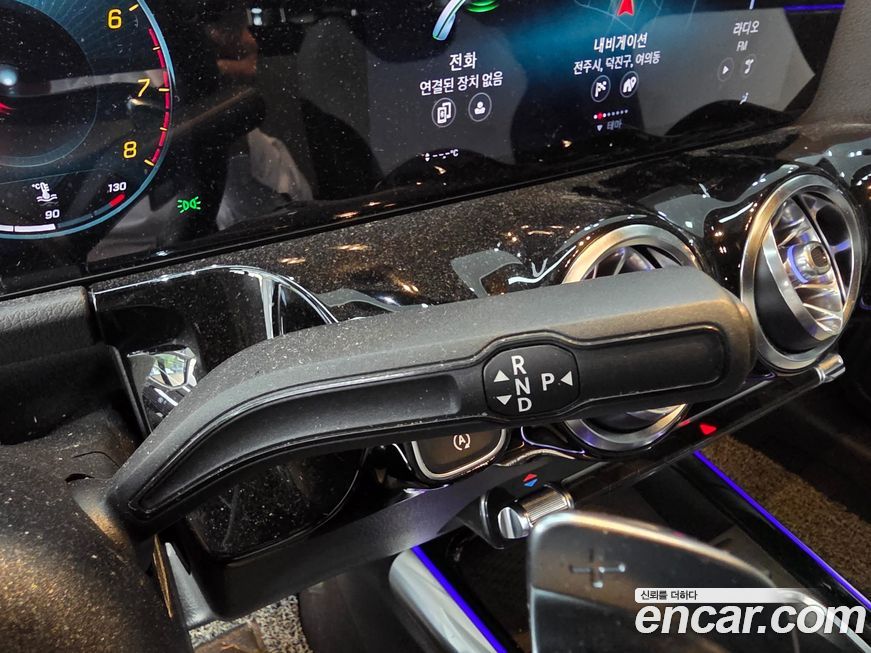 Mercedes-Benz GLA-Class 2021