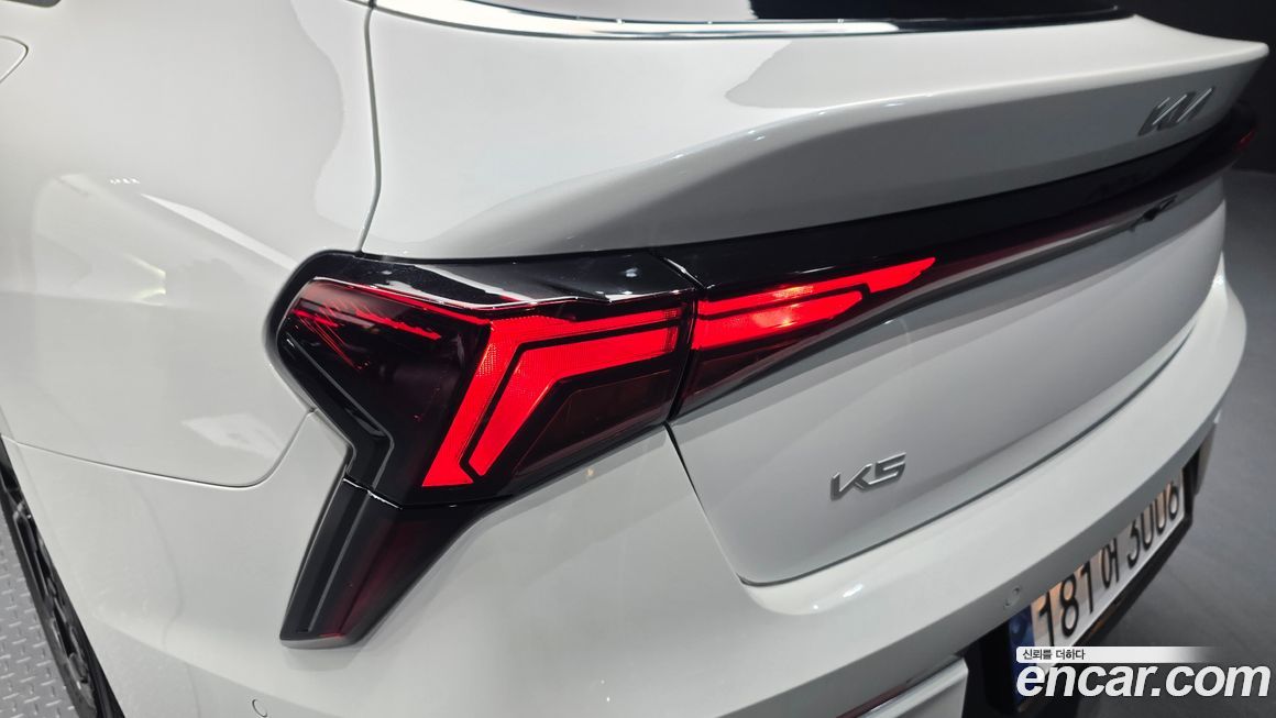 Kia K5 2025