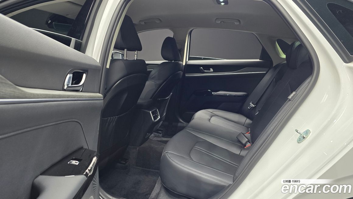 Kia K5 2025