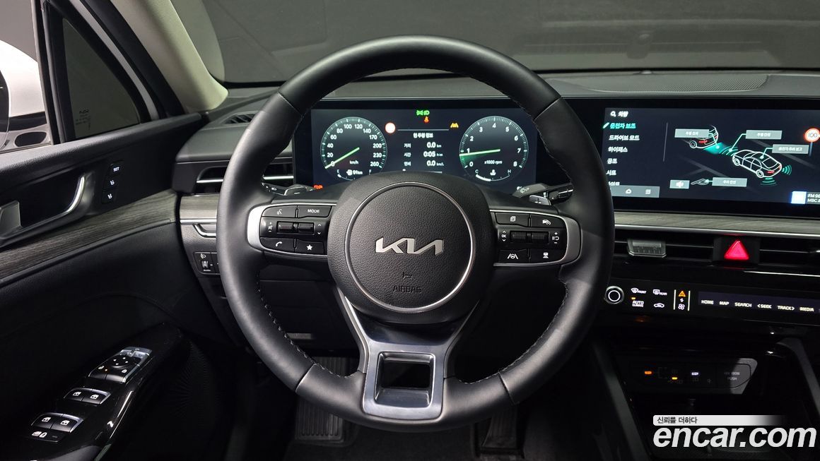 Kia K5 2025