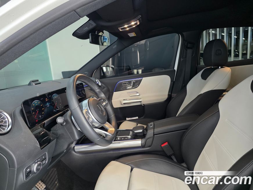 Mercedes-Benz GLA-Class 2021