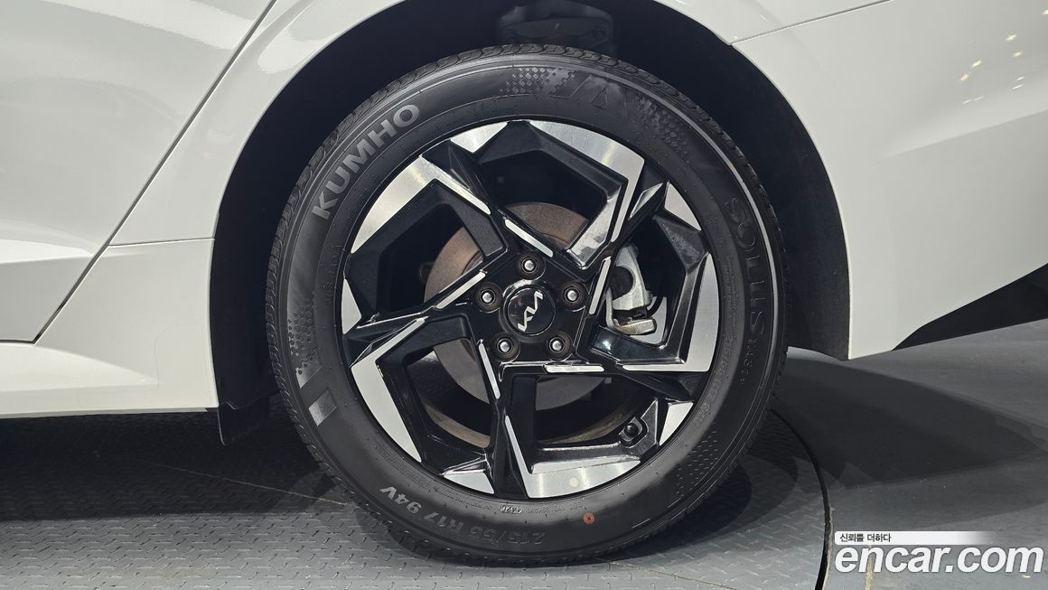 Kia K5 2025