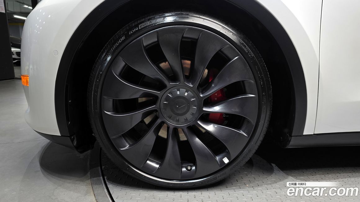 Tesla Model Y 2021