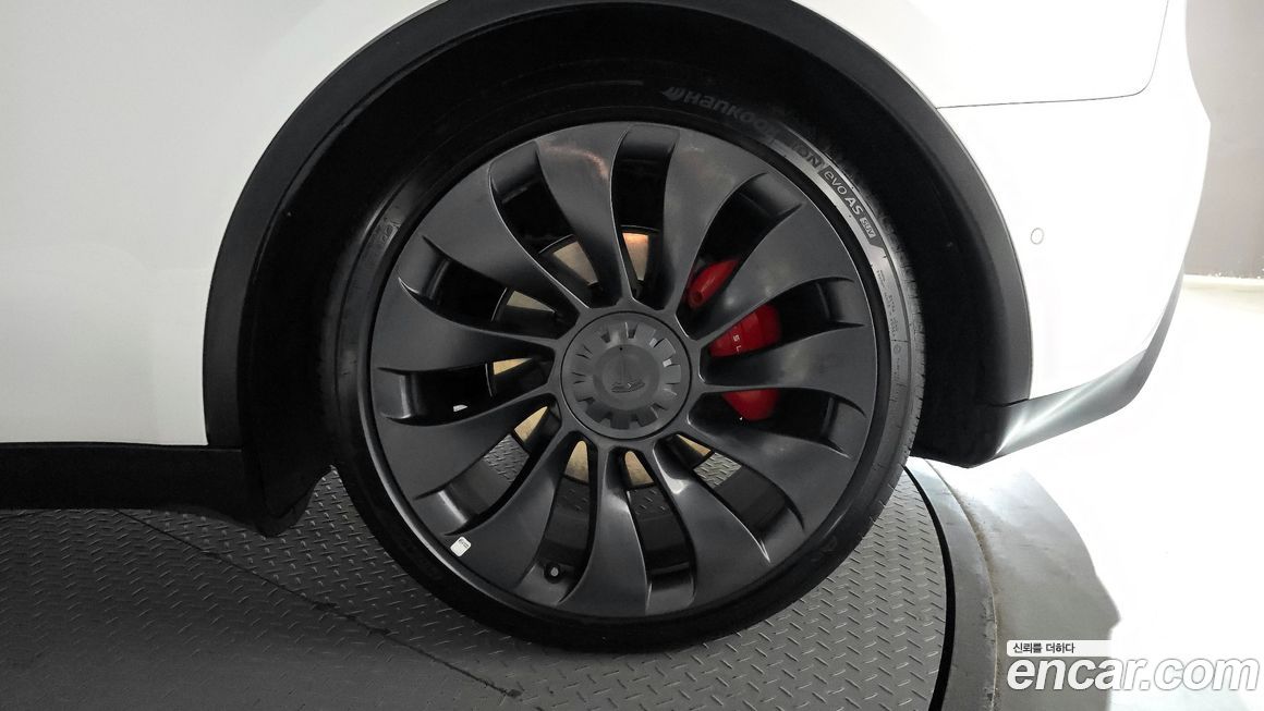 Tesla Model Y 2021