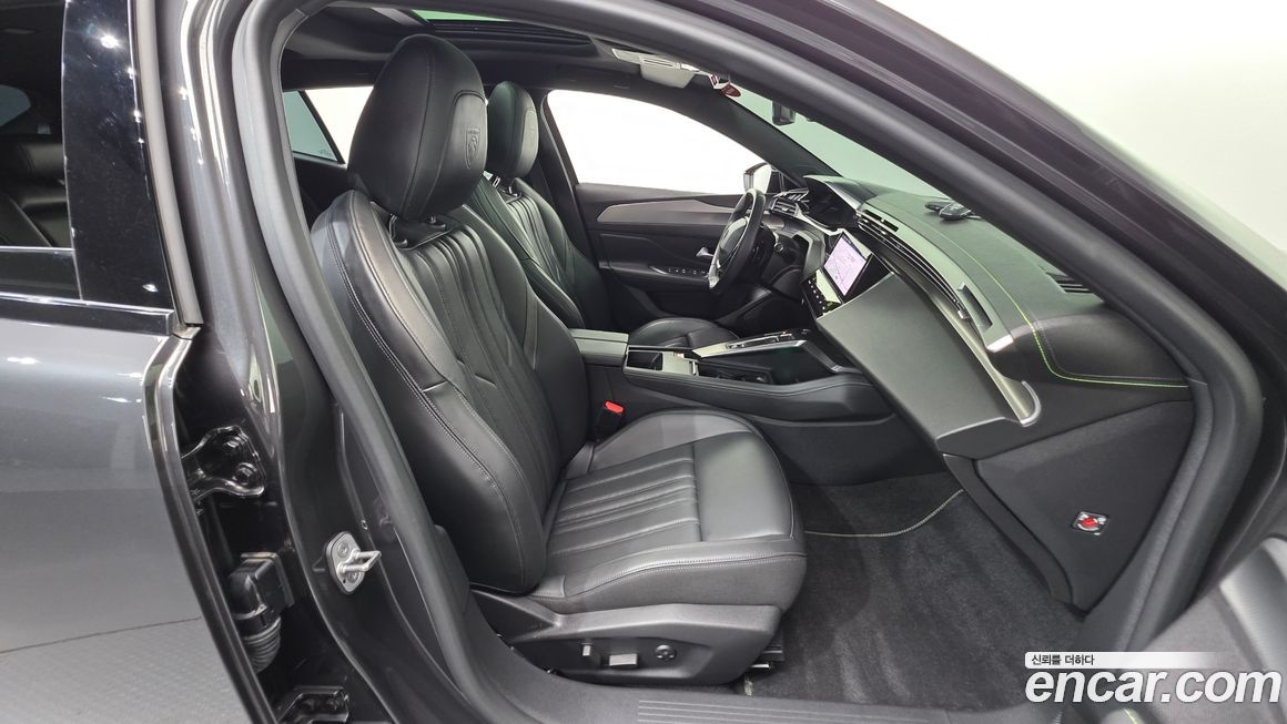 Peugeot 408 2023