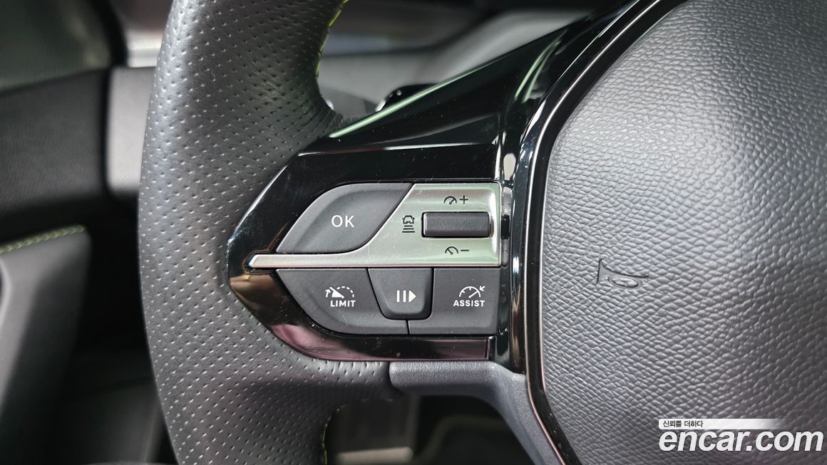 Peugeot 408 2023