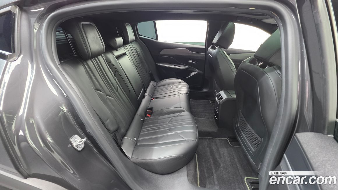 Peugeot 408 2023