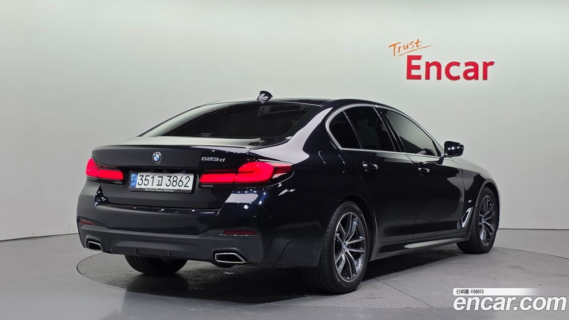 BMW 5-Series 2021