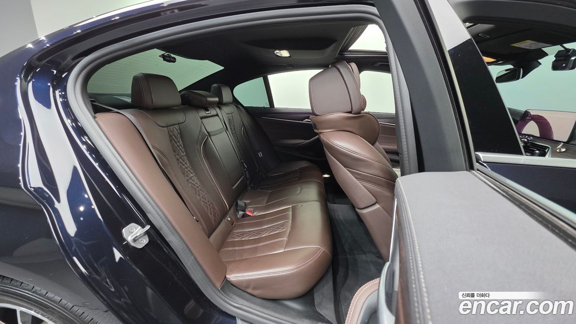 BMW 5-Series 2021