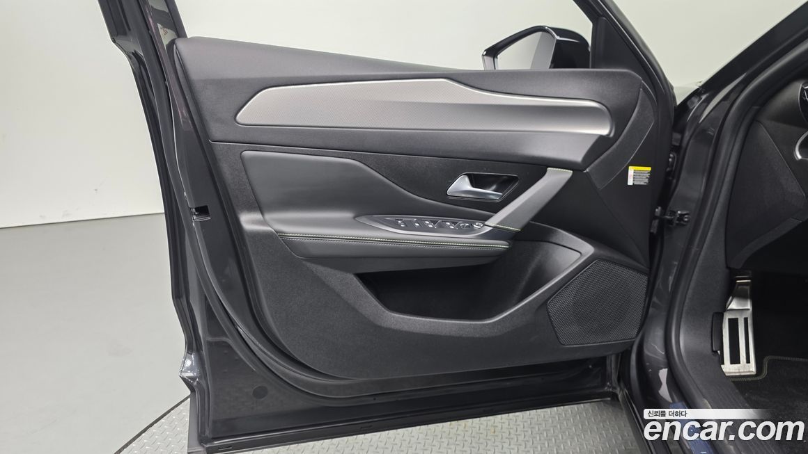 Peugeot 408 2023