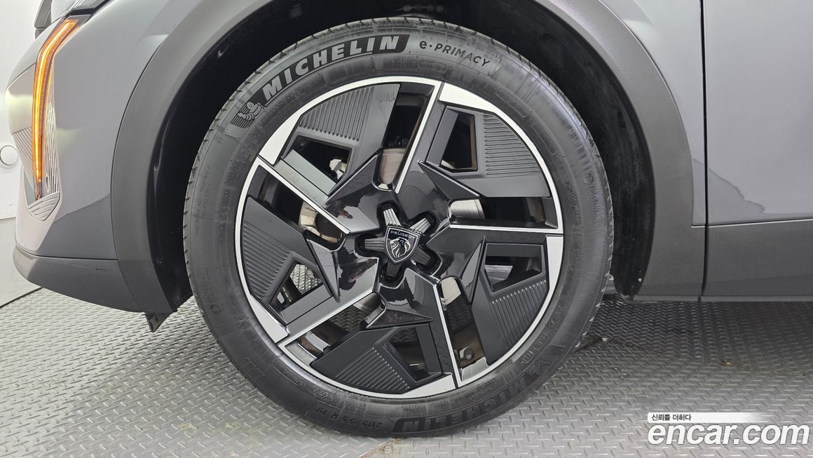 Peugeot 408 2023
