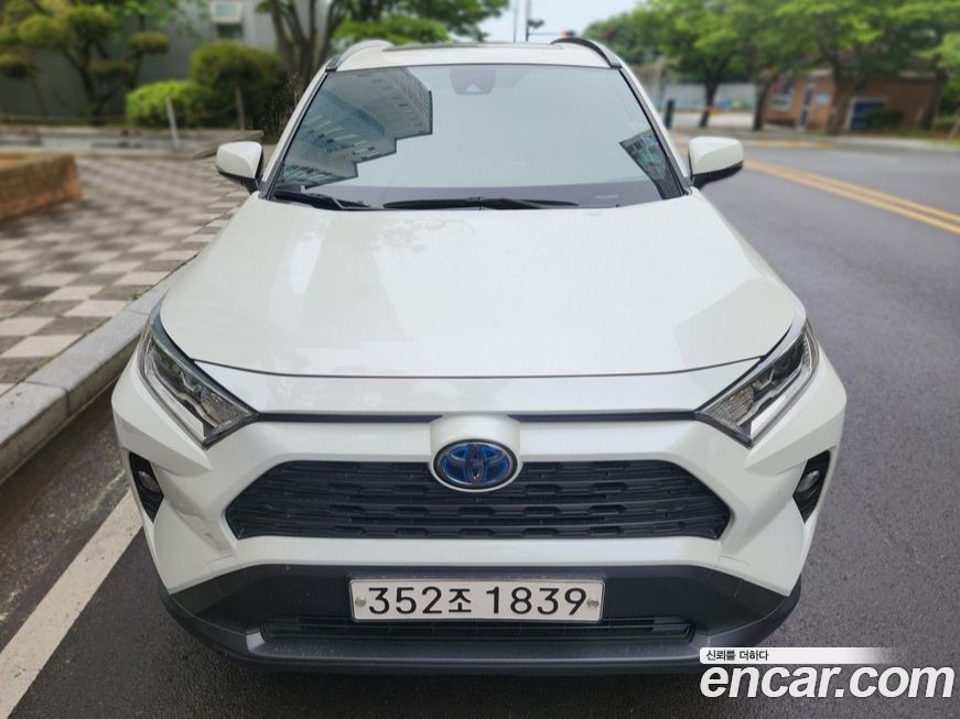 Toyota RAV4 2021