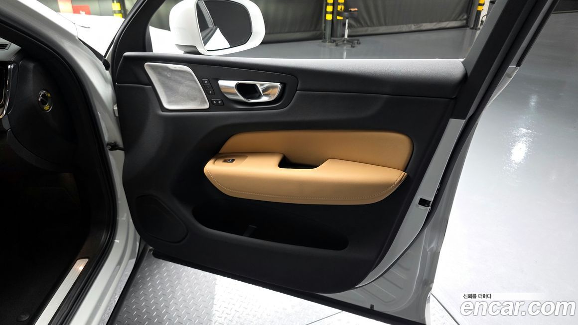 Volvo XC60 2024