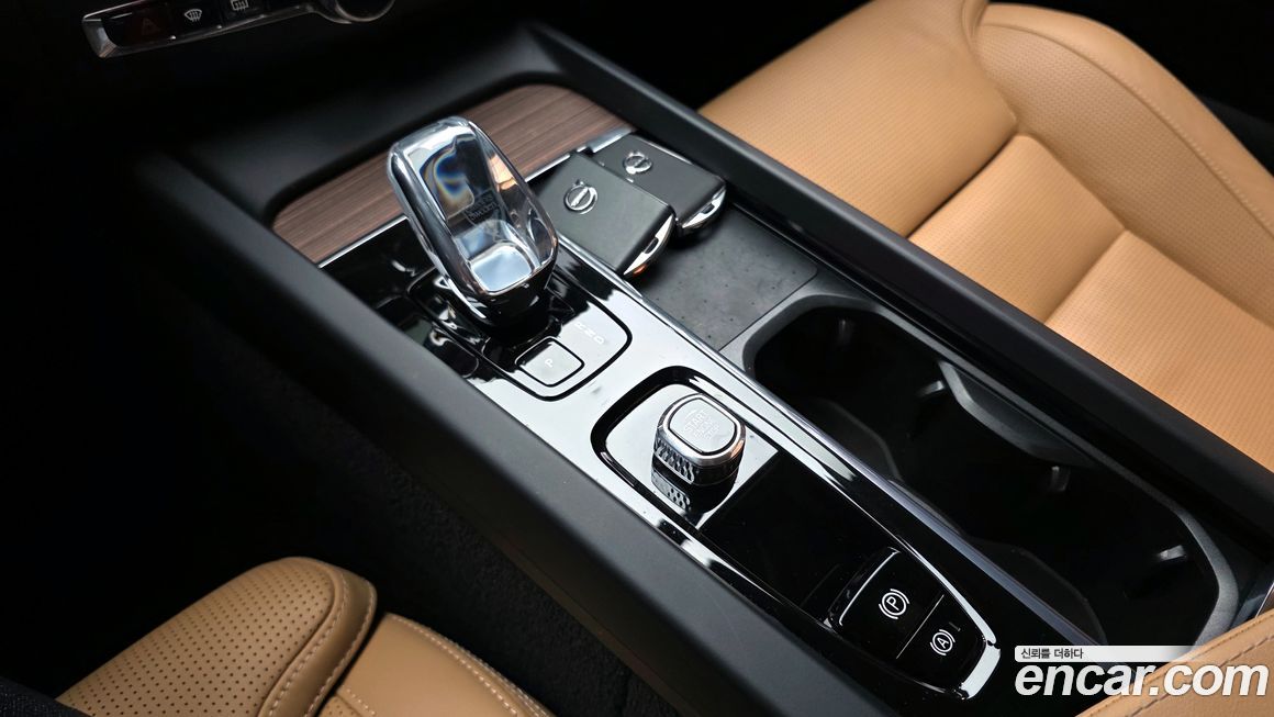 Volvo XC60 2024