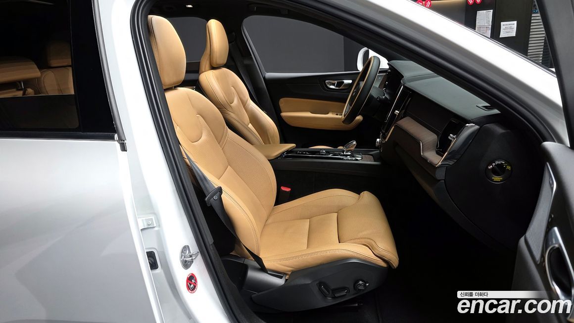 Volvo XC60 2024
