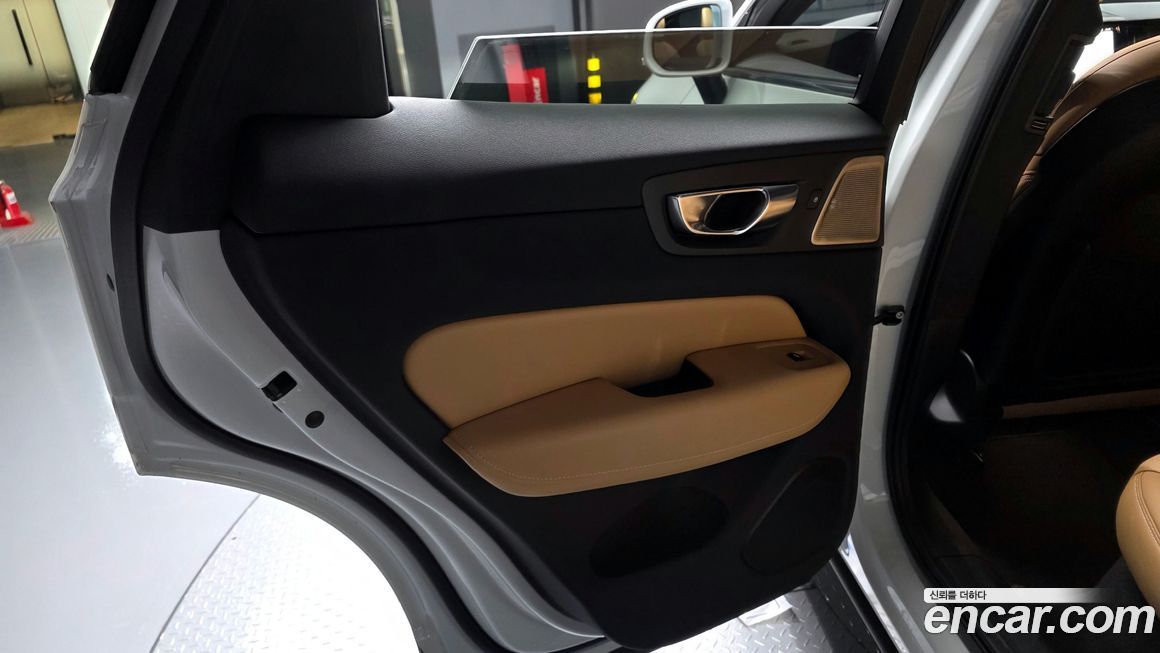 Volvo XC60 2024