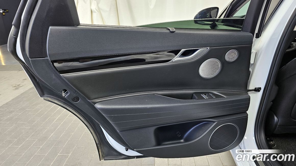 Genesis G80 2021