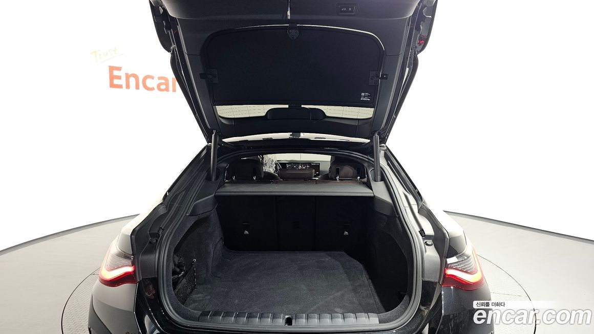 BMW i4 2024