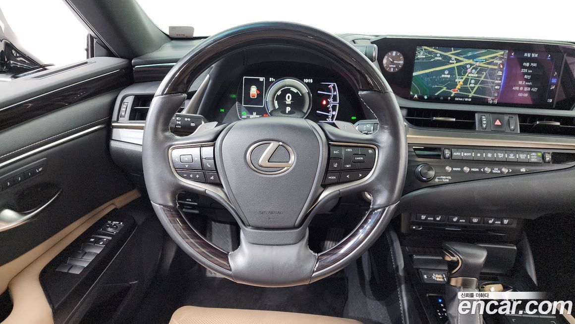 Lexus ES 2019