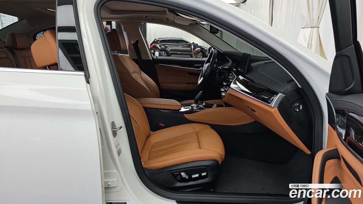 BMW 5-Series 2021