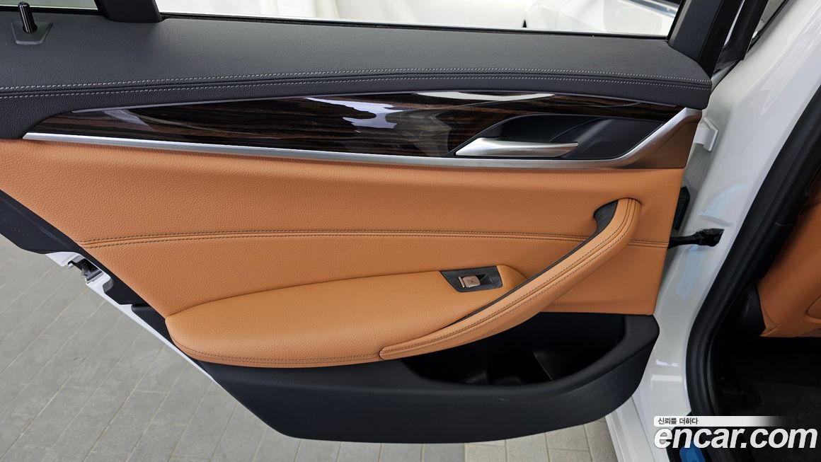 BMW 5-Series 2021