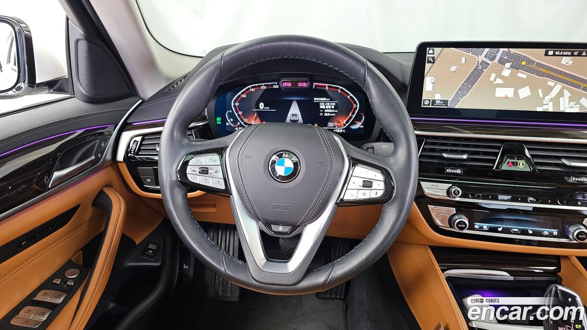 BMW 5-Series 2021