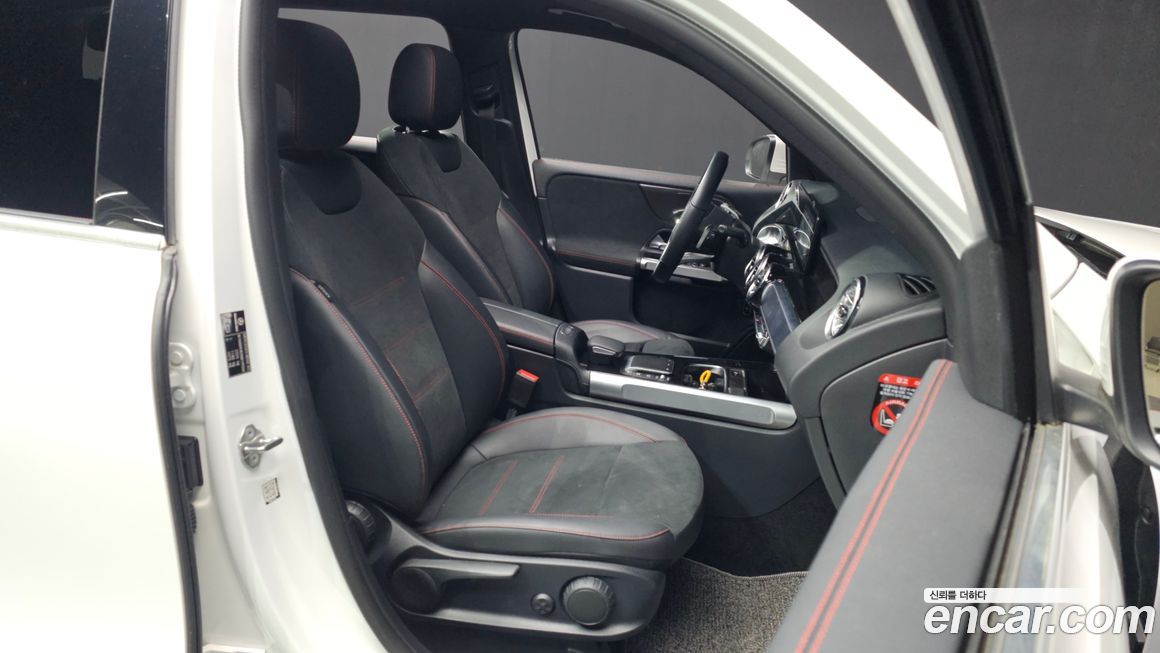 Mercedes-Benz GLB-Class 2022