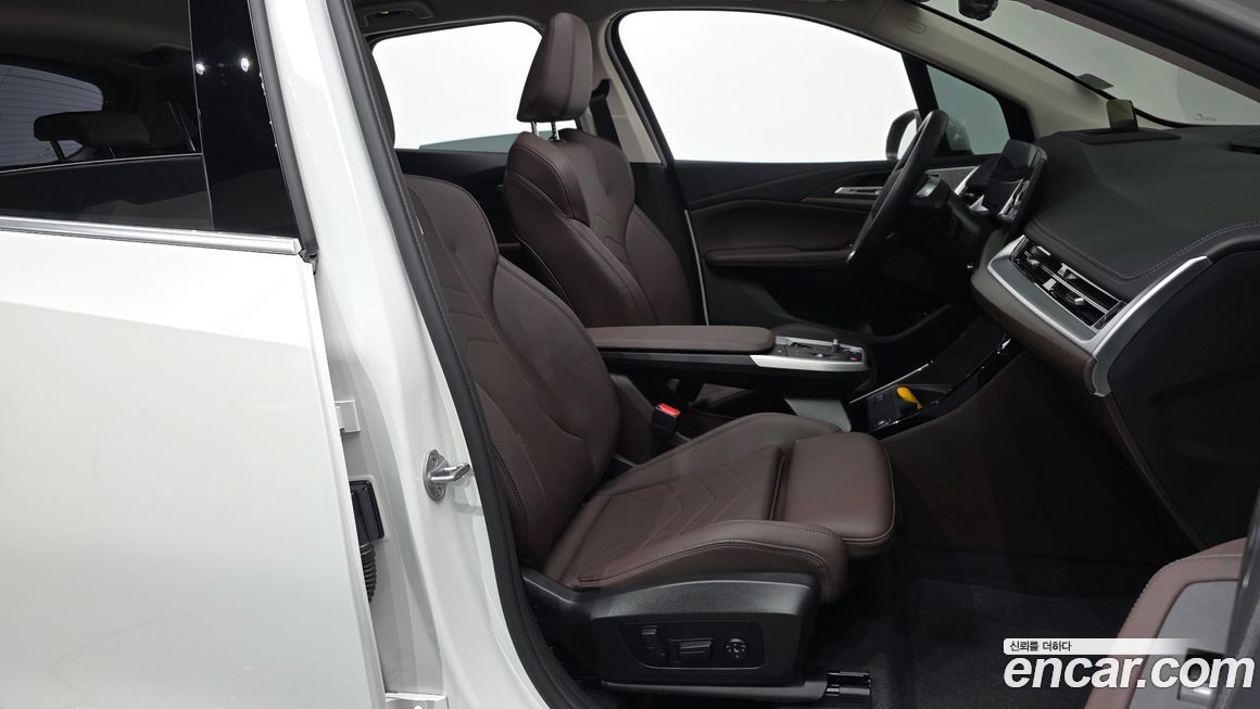 BMW 2-Series 2025