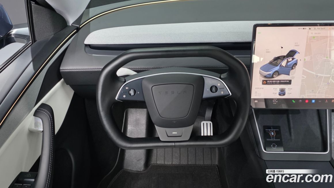 Tesla Model Y 2025