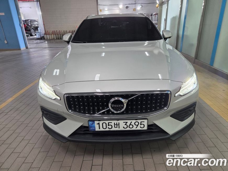 Volvo V60 2021