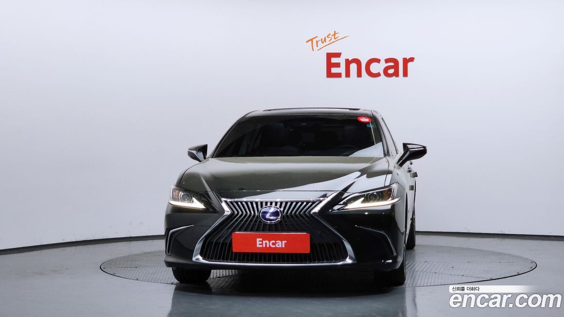 Lexus ES 2021