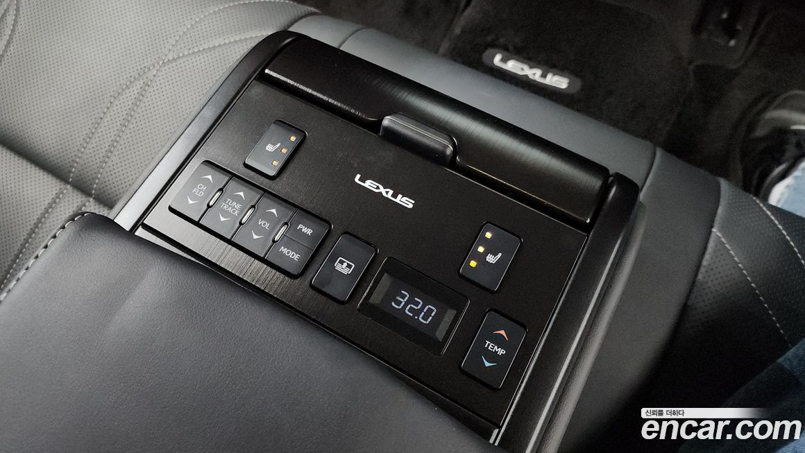 Lexus ES 2021