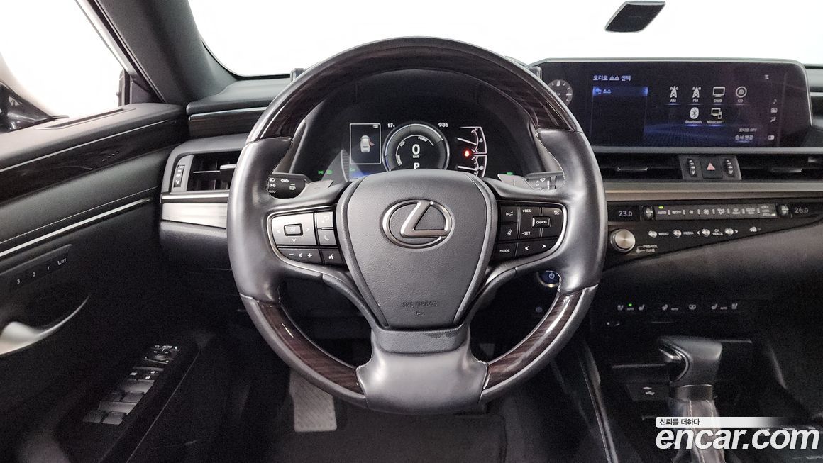 Lexus ES 2021