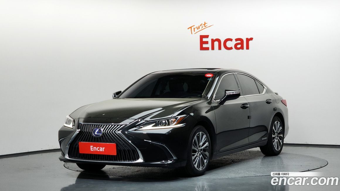 Lexus ES 2021