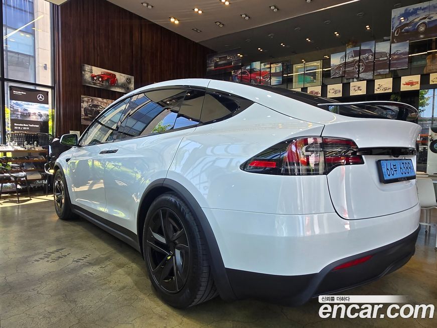 Tesla Model X 2026
