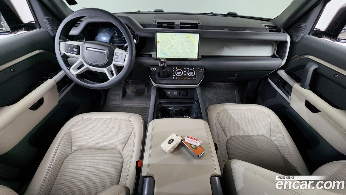 Land Rover Defender 2023