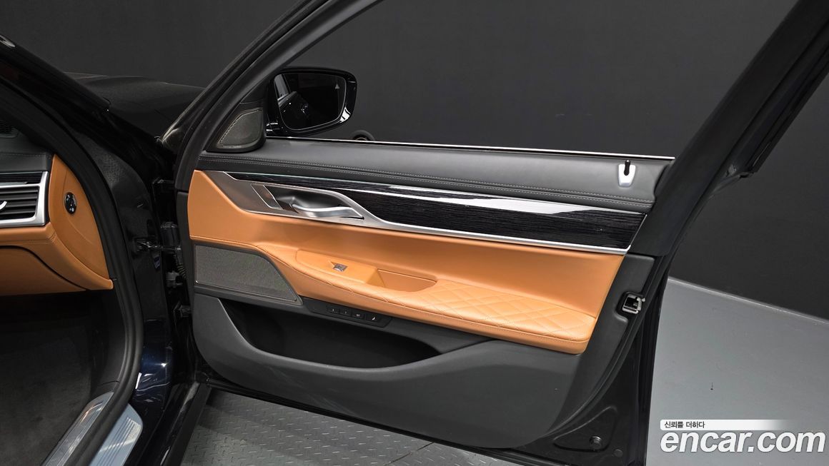 BMW 7-Series 2021