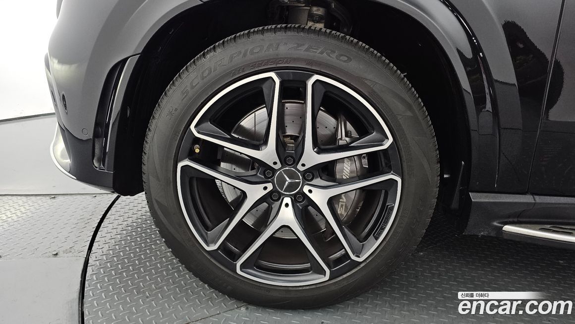 Mercedes-Benz GLE-Class 2021