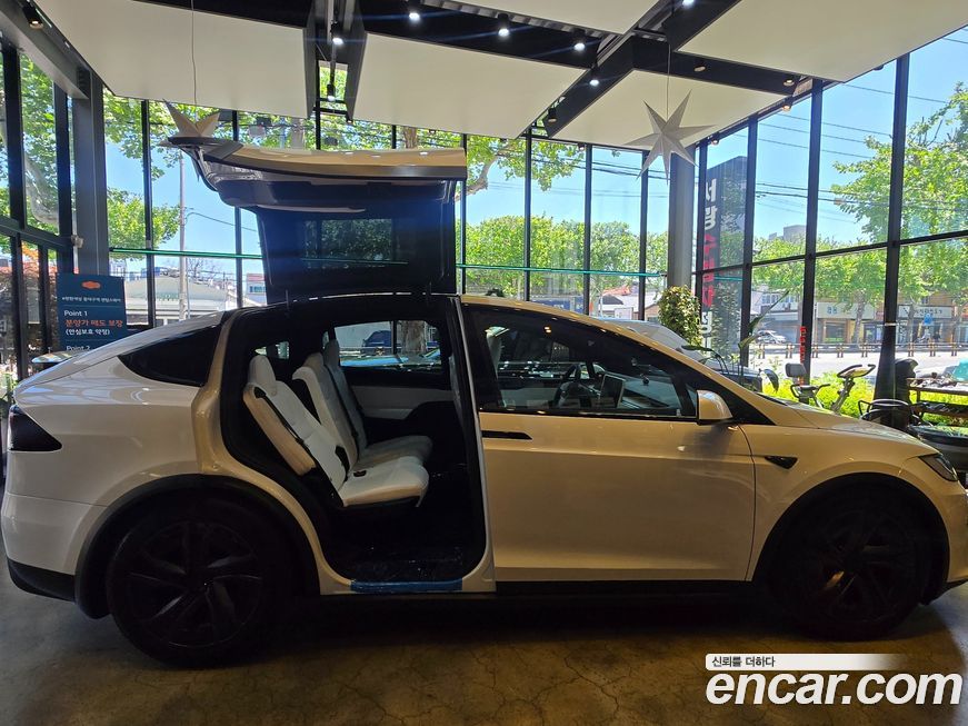 Tesla Model X 2026