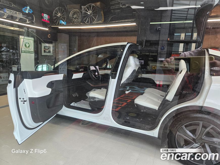 Tesla Model X 2026