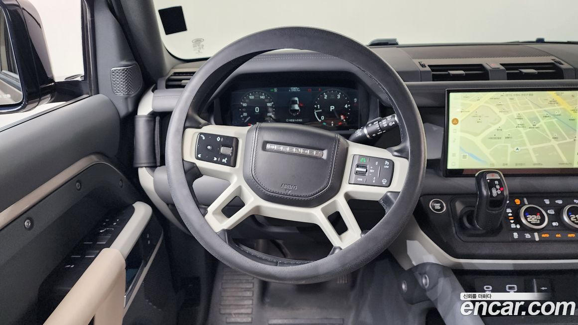 Land Rover Defender 2023