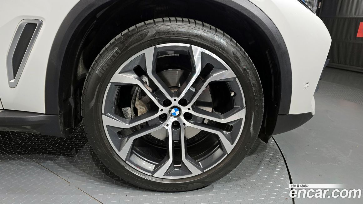 BMW X5 2023