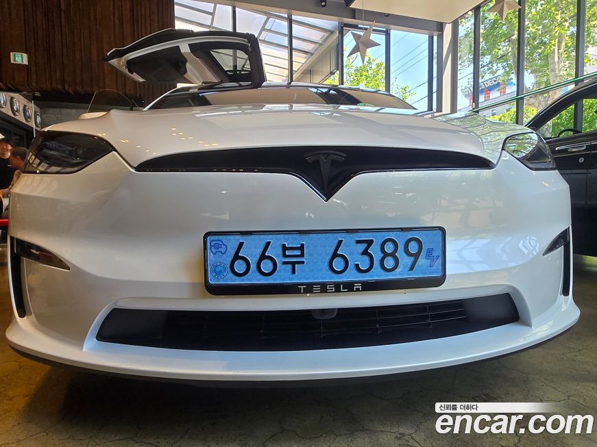 Tesla Model X 2026