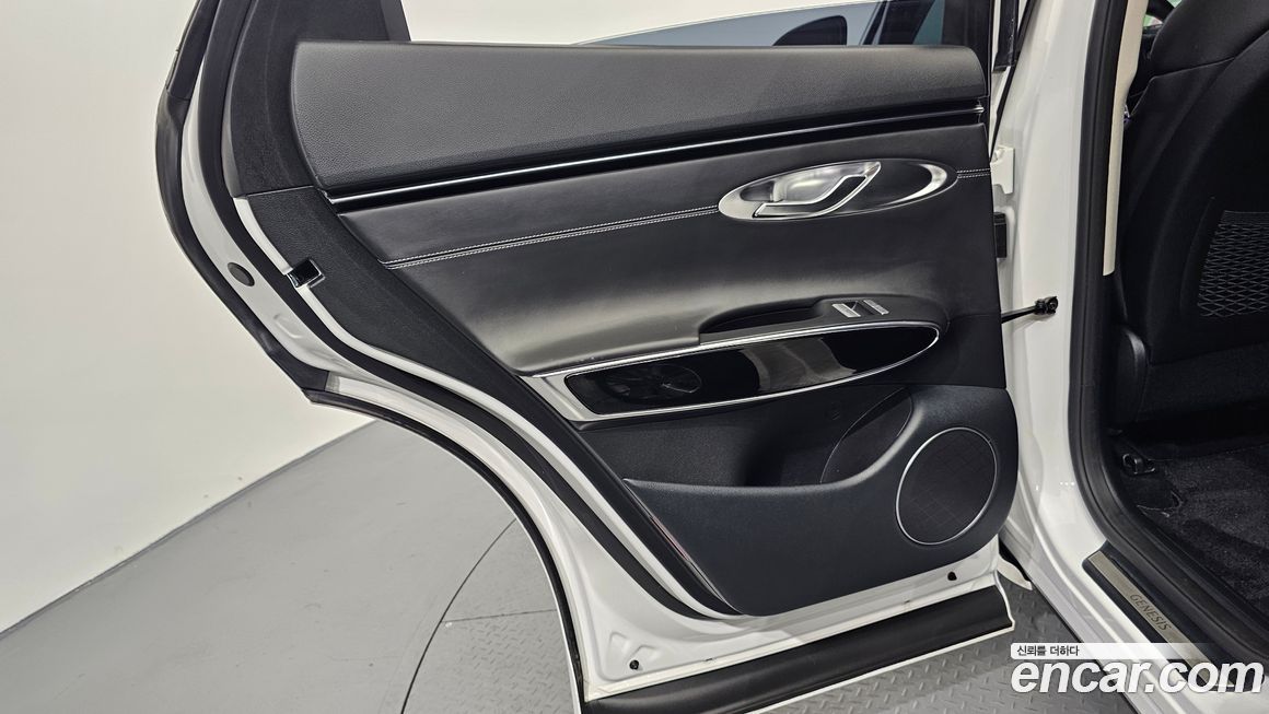 Genesis GV70 2024