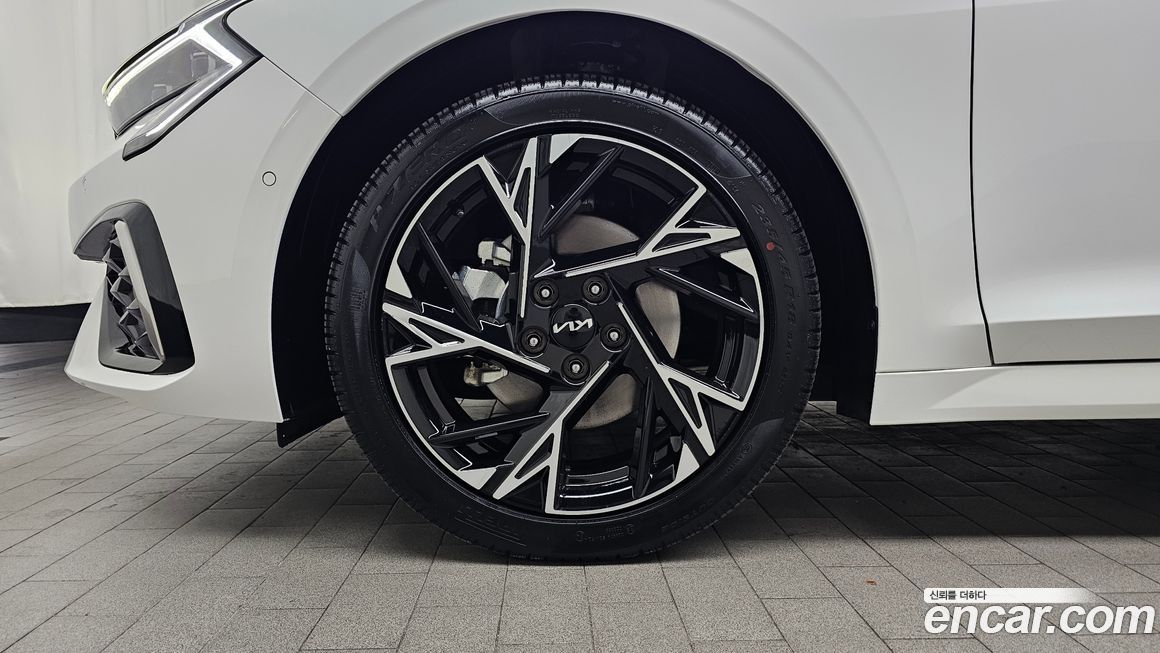 Kia K5 2025