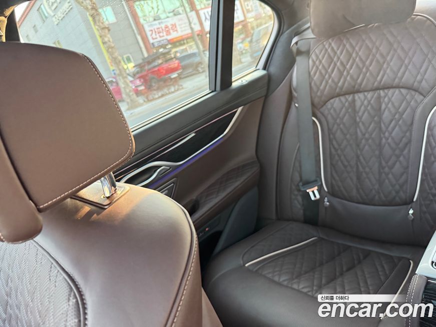 BMW 7-Series 2021
