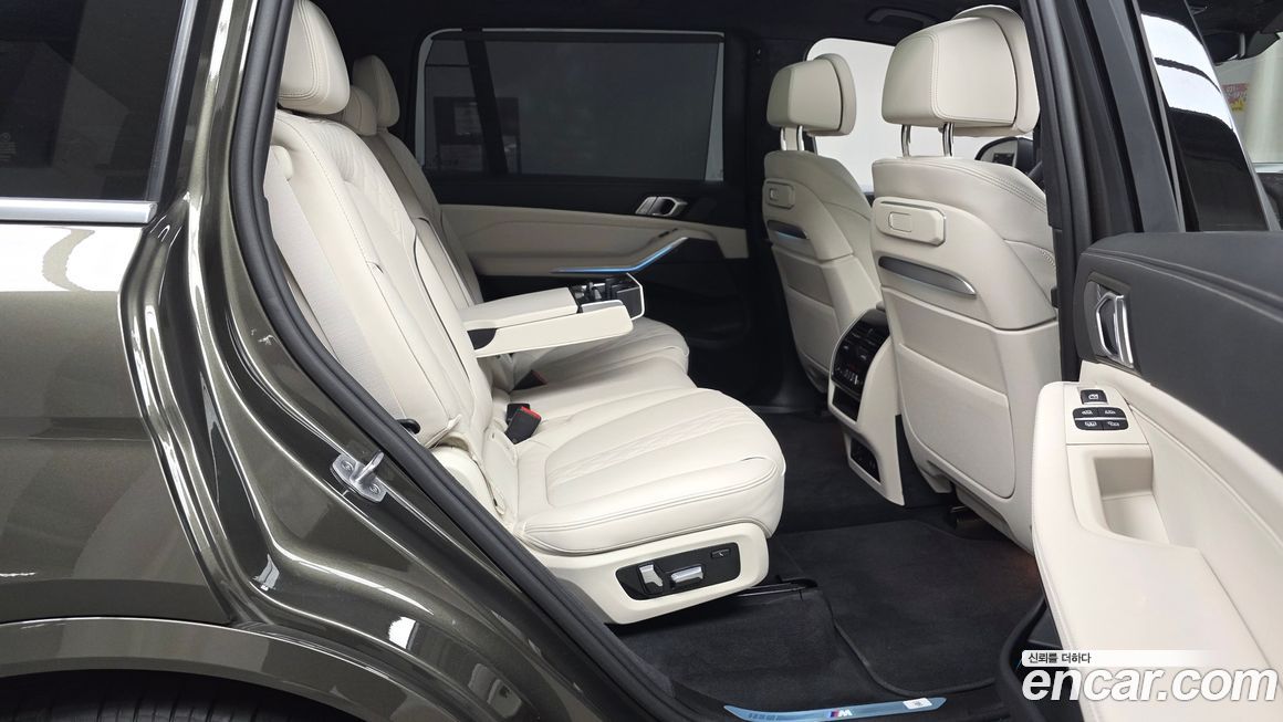 BMW X7 2025